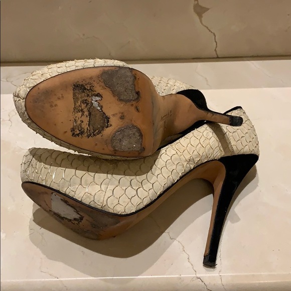 High heels - Picture 4 of 7